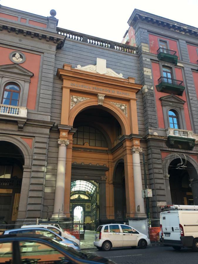 B&B Arte E Musei Naples Luaran gambar